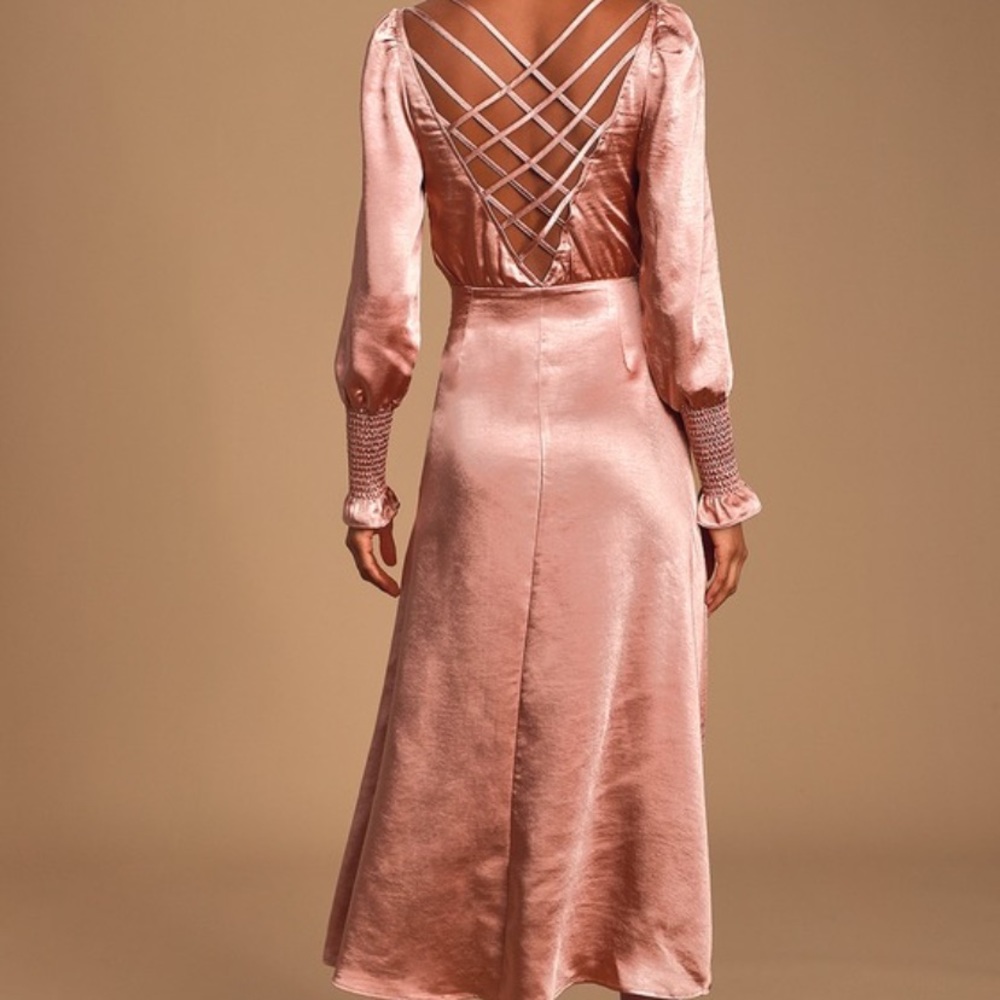 Lulus dress in a size large. I bough way too big!.